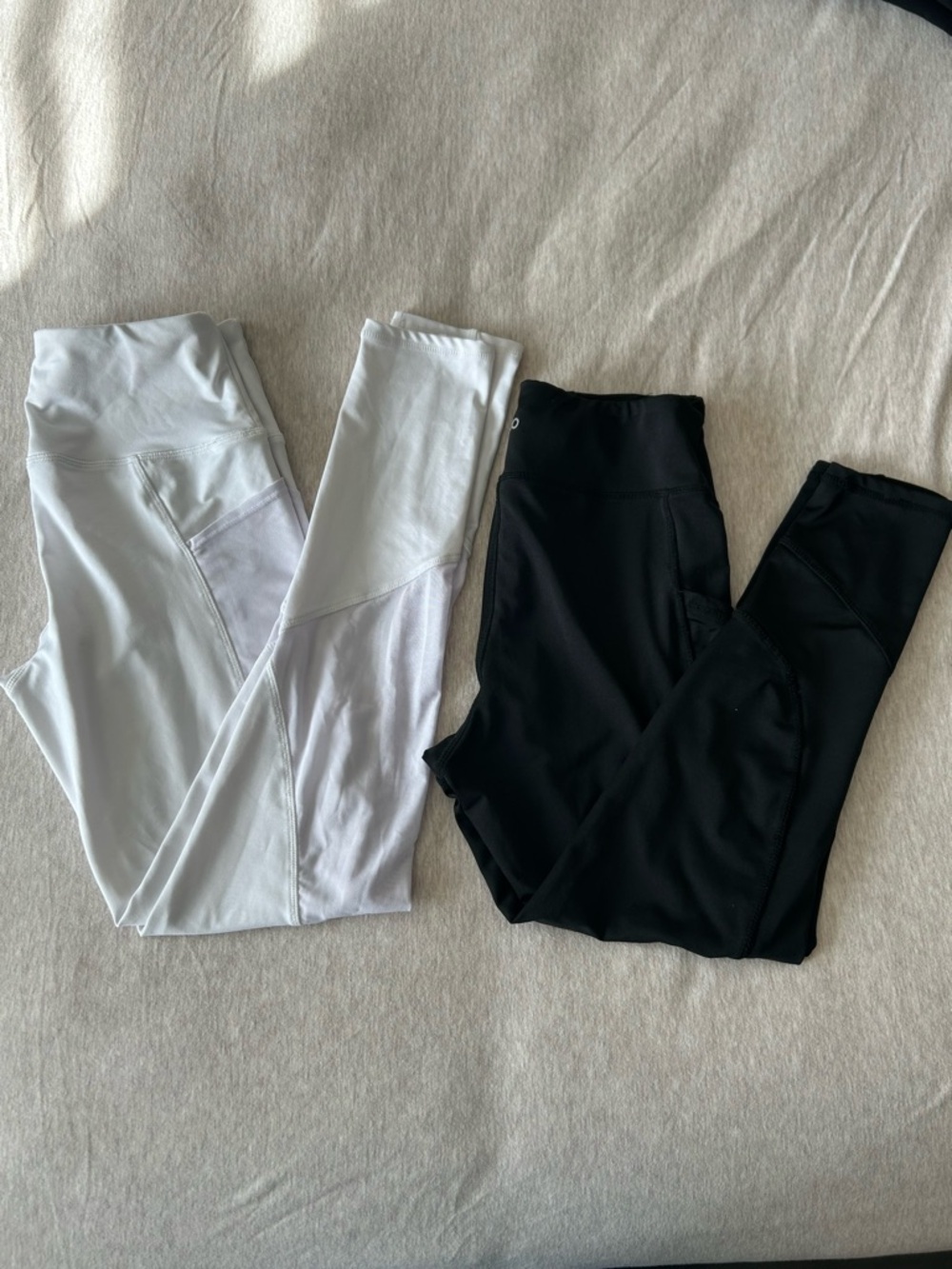 2x Energy Leggings Bundle Black Crop + White Mesh | SMALL with Pockets